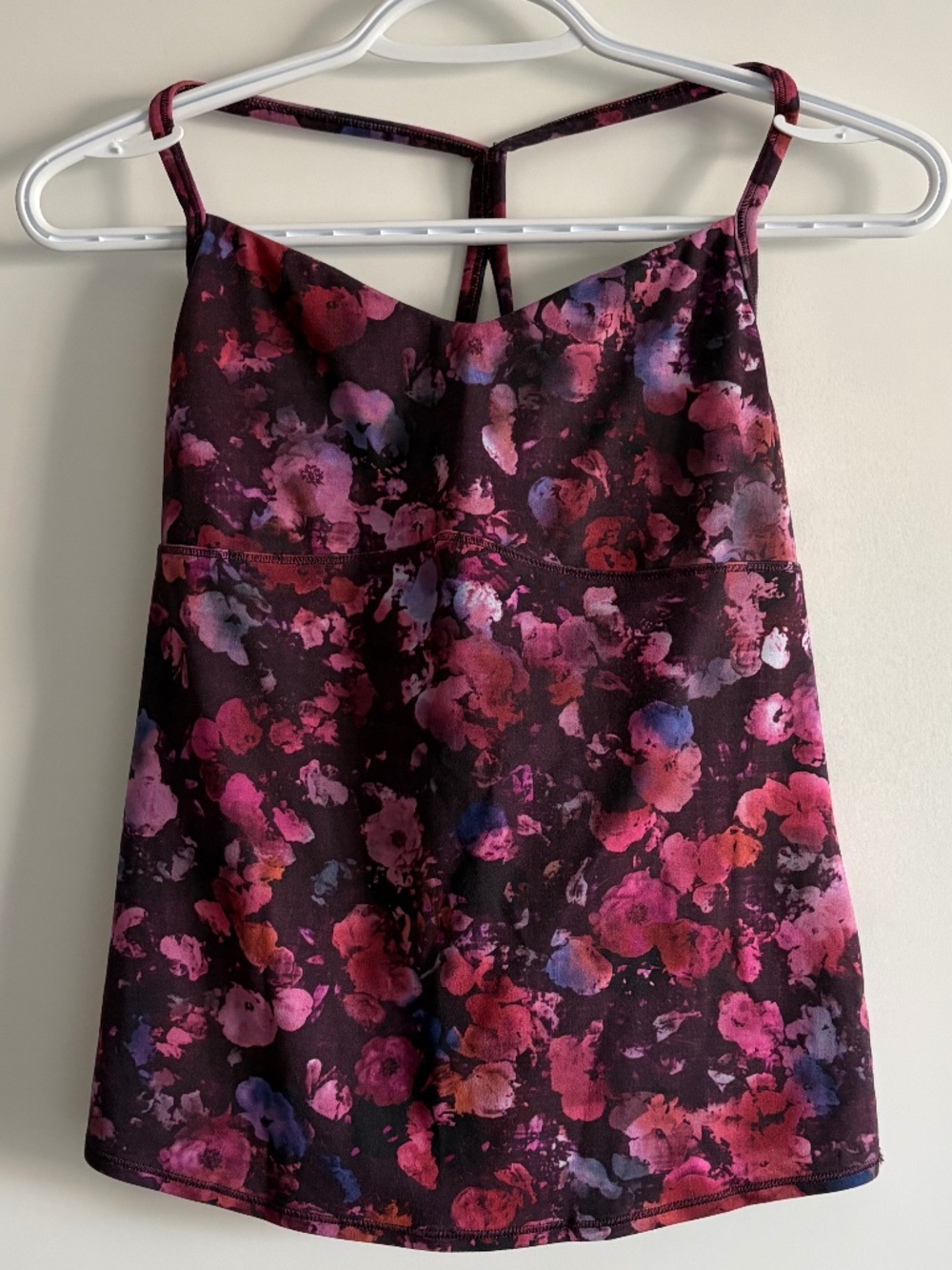 EUC Athleta Ultimate Tank Top in Floral Mesh Velvet Plum with Built in Bra Small